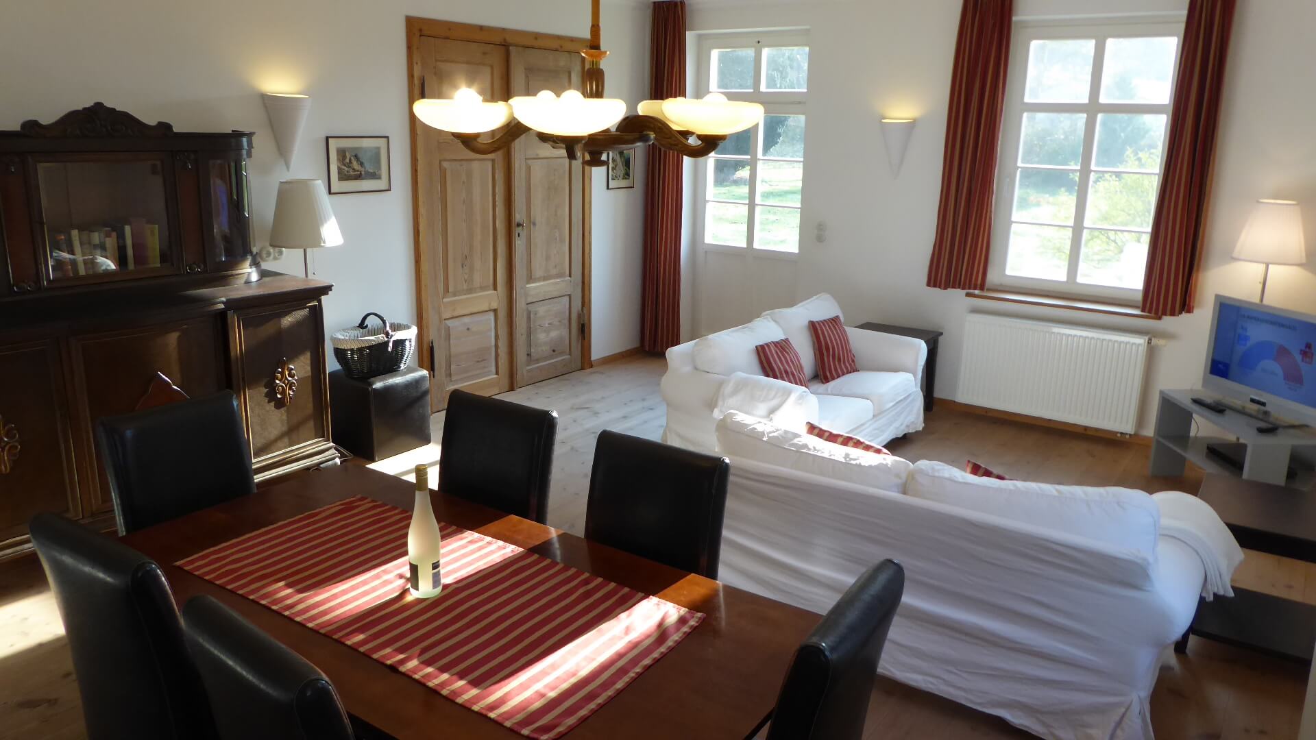 37+ toll Bild In Die Wohnung Einziehen - VERMIETET! TOP-Loft für Anspruchsvolle mit SIMATIC EBK ... : Will ein mieter seinen lebensgefährten in seiner mietwohnung aufnehmen oder nachziehen lassen, braucht er die erlaubnis des vermieters, urteilte der bundesgerichtshof (viii zr 371/02).