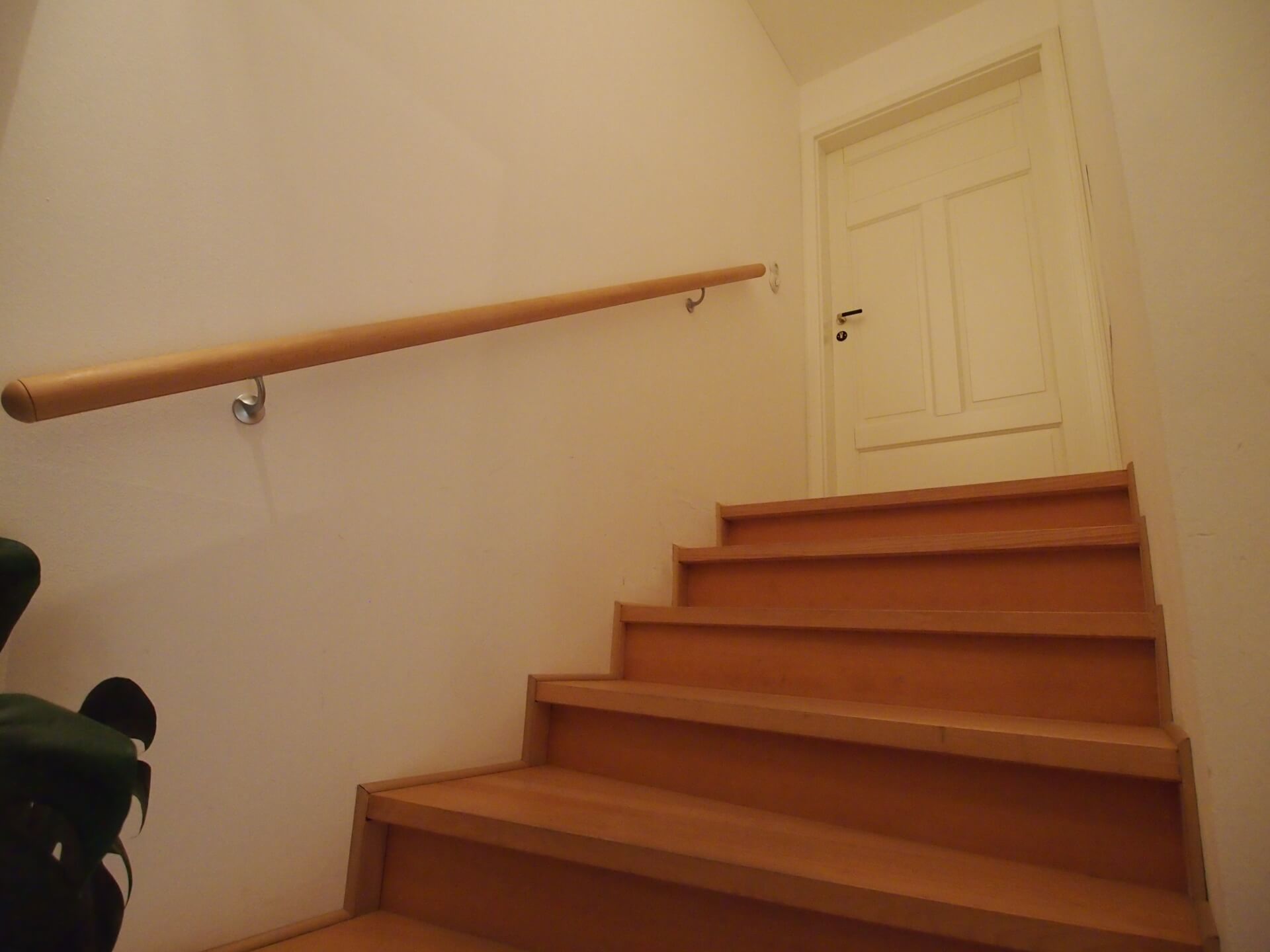 Zugang Wohnung Galerie West Zugang Wohnung Galerie West